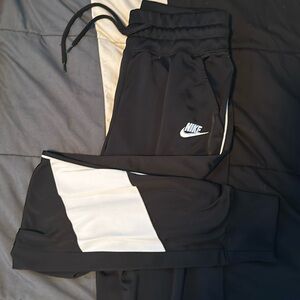Nike Sweatsuit Top & Bottoms